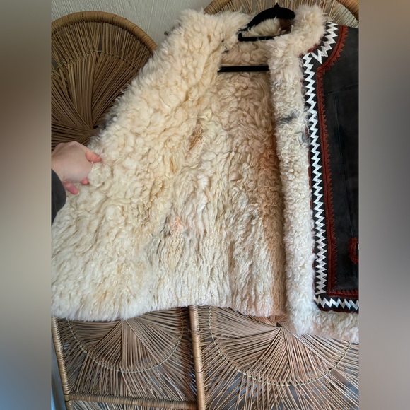 Vintage 70s Afghan Sheepskin Bohemian Vest - Picture 6 of 7